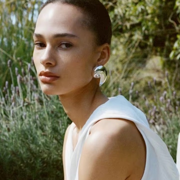 Zara Silver Marine Conch Earrings - Picture 1 of 8